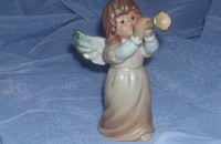 Goebel Engel mit erhobener Posaune 