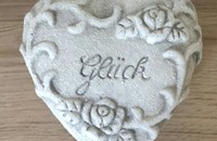 Herz mit Aufschrift "Glück"