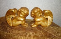Goldenes Engelpaar sitzend
