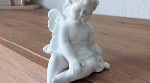 Weisser Engel Kantenhocker